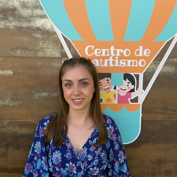 Carmen - Terapeuta Ocupacional especializada en Atención Temprana, con formación en Autismo y selectividad alimentaria